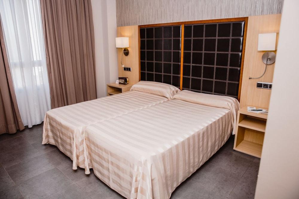 Hotel Salvevir Ejea De Los Caballeros Ngoại thất bức ảnh